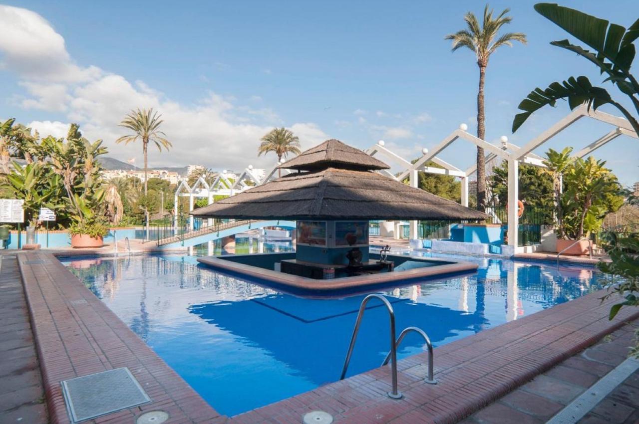 "Vive Benal Beach" Estudio 2501, Vistas Al Mar Y Parque Acuatico Benalmádena Kültér fotó