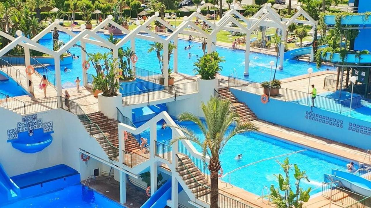 "Vive Benal Beach" Estudio 2501, Vistas Al Mar Y Parque Acuatico Benalmádena Kültér fotó